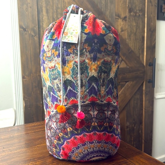 Last One JOHNNY WAS Circle Cozy Blanket - Picture 3 of 8